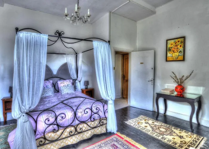 Chateau De Blavou Normandie Saint-Denis-sur-Huisne