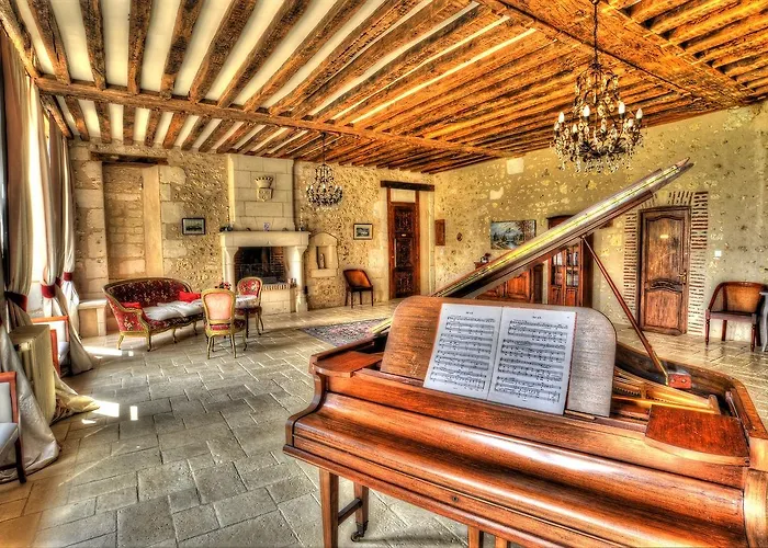 Chateau De Blavou Normandie Saint-Denis-sur-Huisne